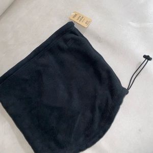Victoria Secret Black fleece gaiter / scarf; Sz: o/s